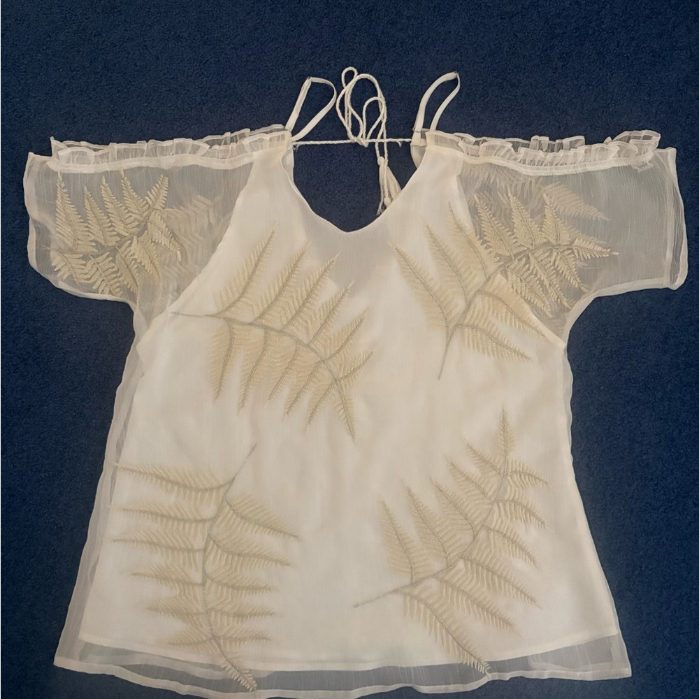Gimmick Elegant Sheer White Top with Leaf Design size XS